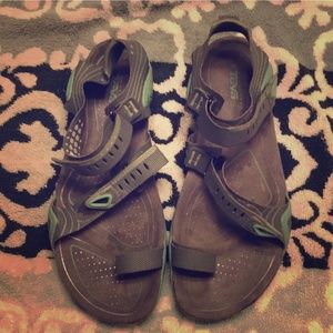 Teva Womens Zilch Flexible Sandal